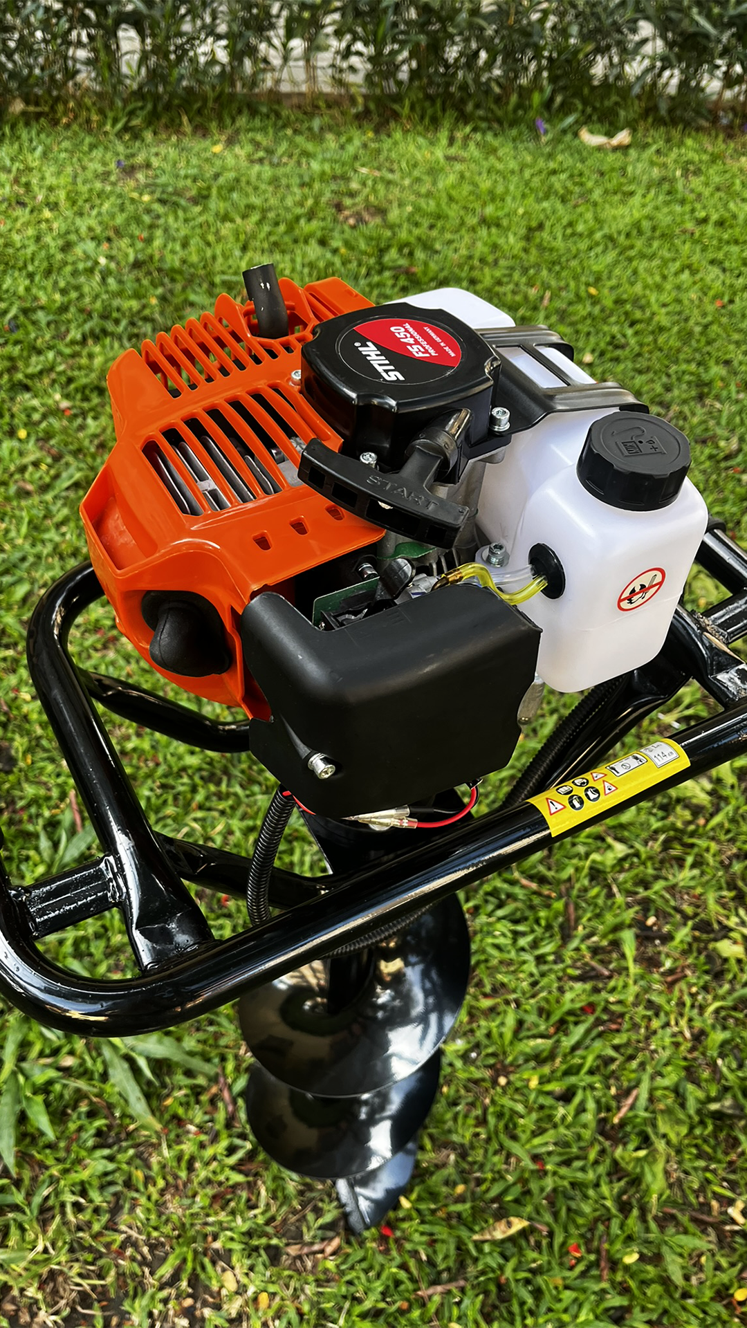 Ahoyadora FS 450 STIHL Broca 10x80 para Cafe.